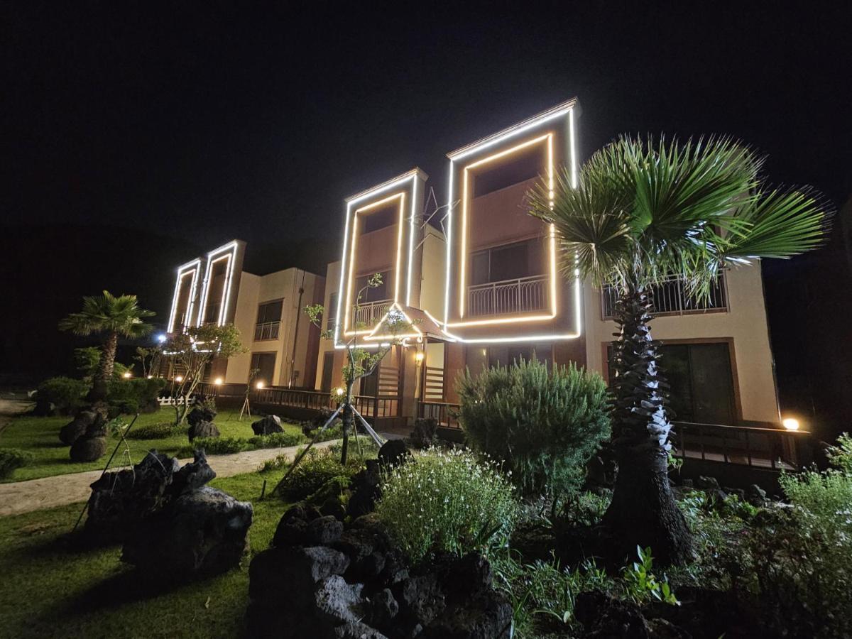 Red Castle Pension Guest House Jeju Exterior photo